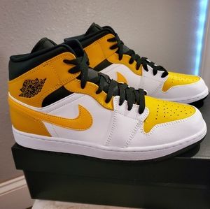 Air Jordan 1 Mid